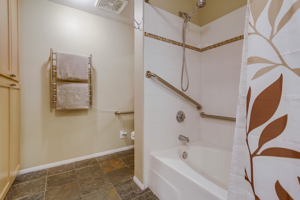Virtual tour photo 31 of 50 for 2400 Fifth Ave #102