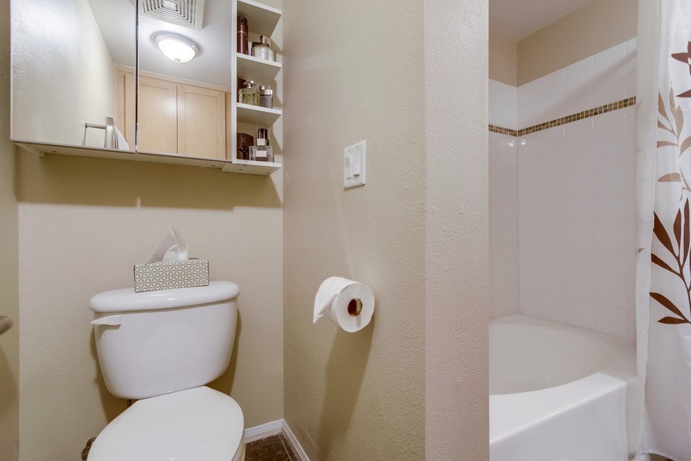 Virtual tour photo 32 of 50 for 2400 Fifth Ave #102