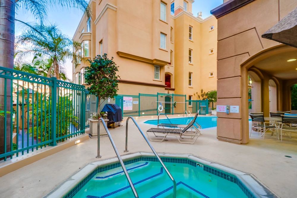 Virtual tour photo 54 of 56 for 2400 Fifth Ave