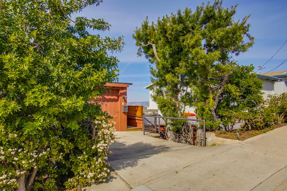 Virtual tour photo 3 of 67 for 2406 Palermo Dr