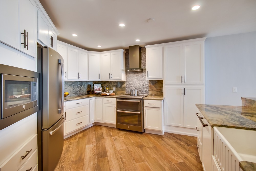 Virtual tour photo 23 of 45 for 2414 Front St #36