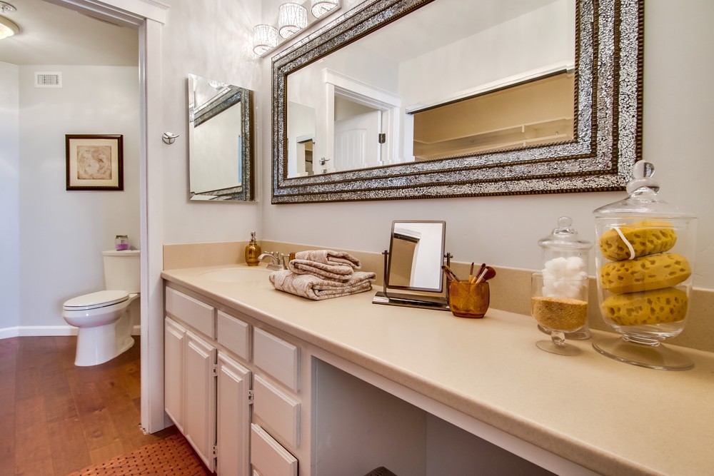 Virtual tour photo 34 of 45 for 2414 Front St #36