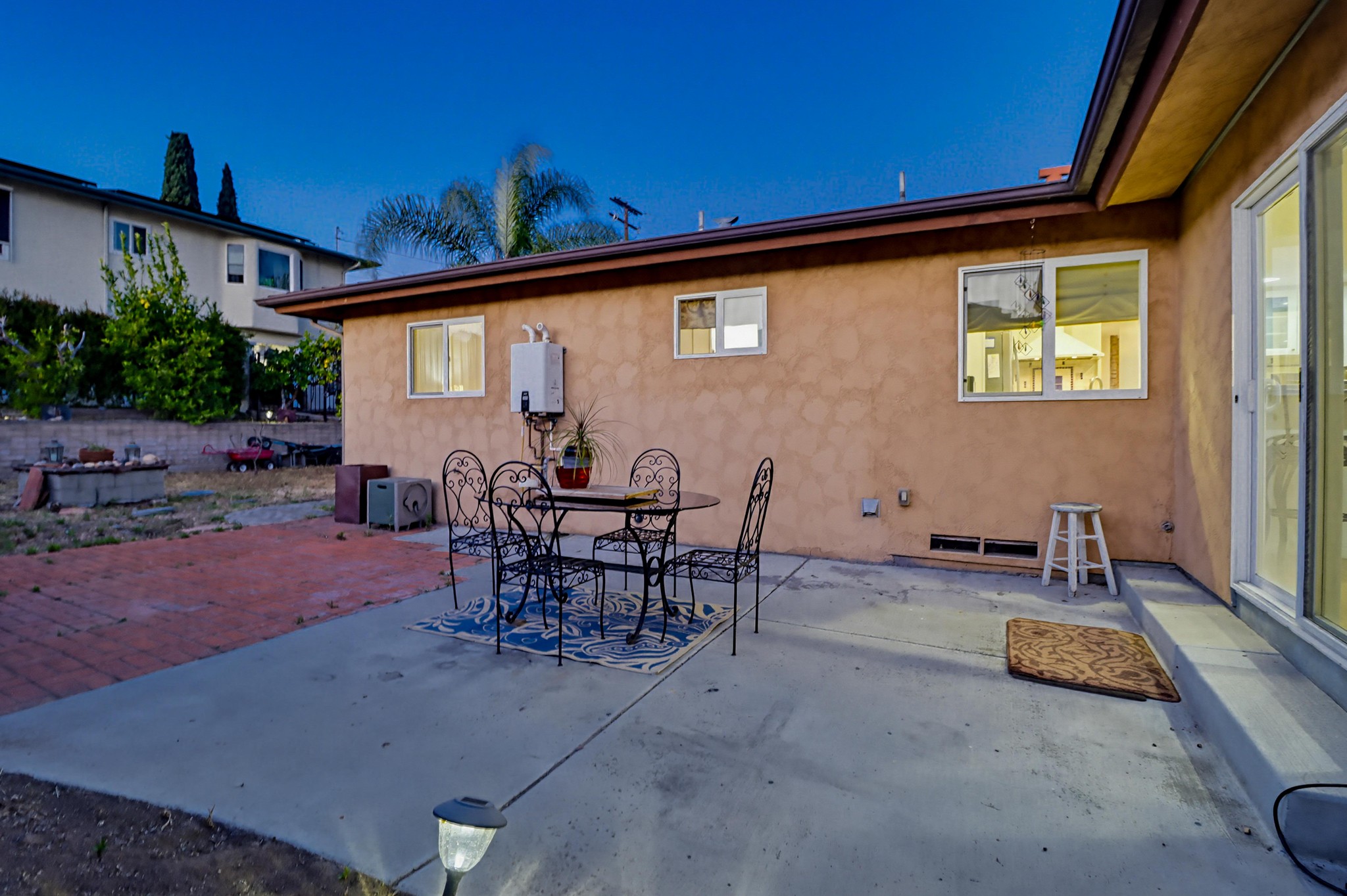 Virtual tour photo 8 of 75 for 2414 Kathleen Pl