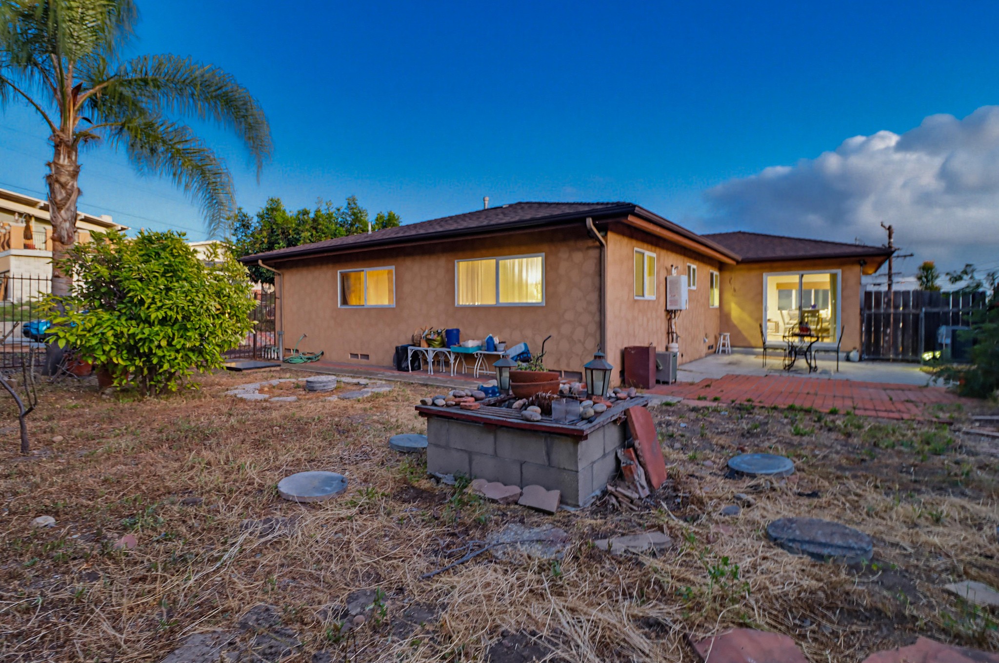 Virtual tour photo 9 of 75 for 2414 Kathleen Pl