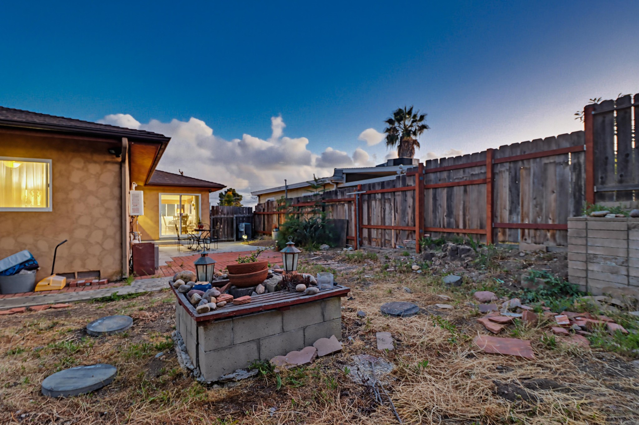 Virtual tour photo 10 of 75 for 2414 Kathleen Pl