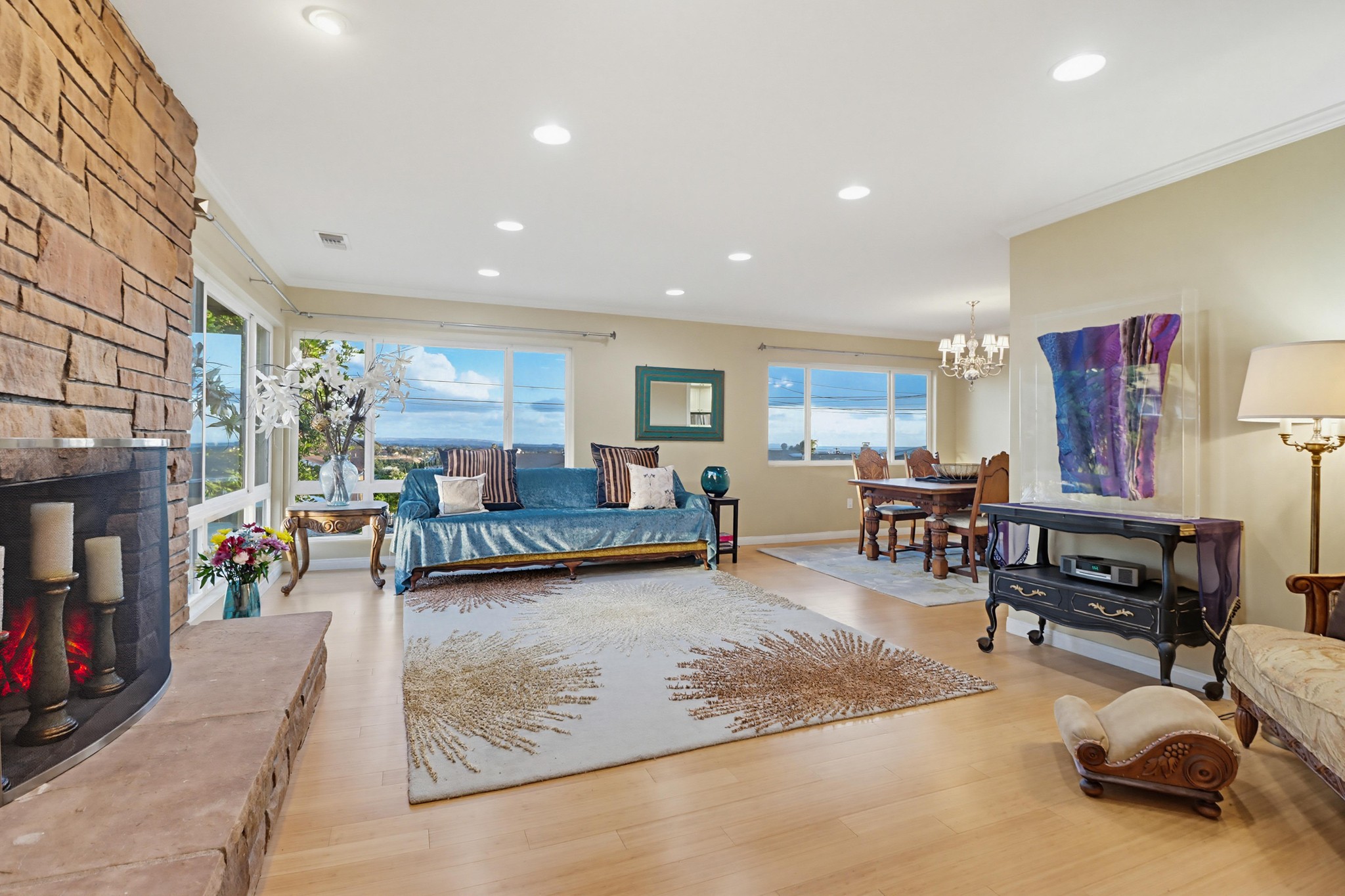 Virtual tour photo 14 of 75 for 2414 Kathleen Pl