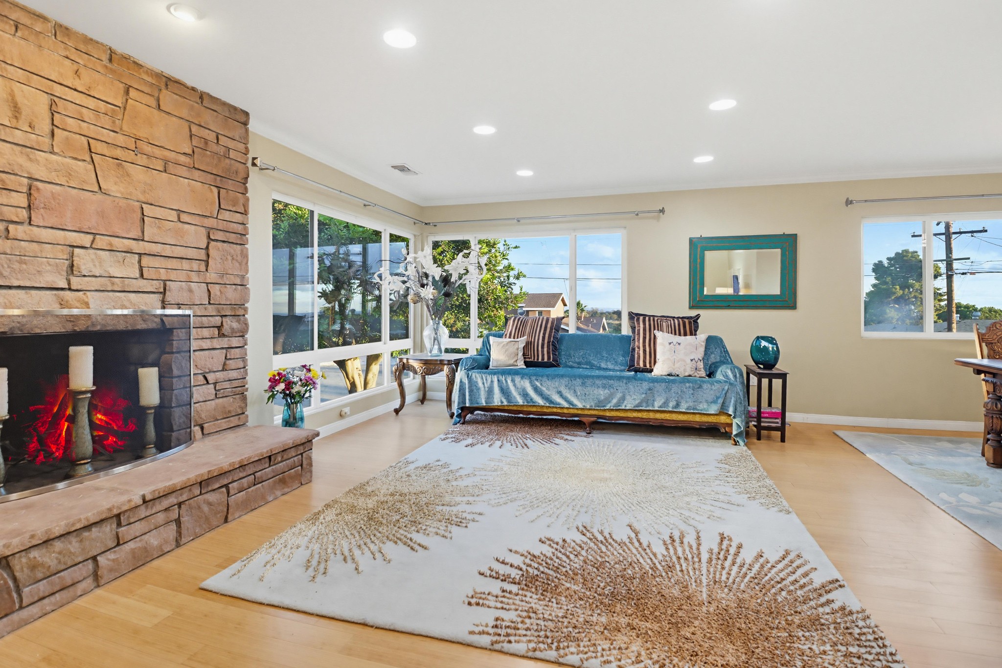 Virtual tour photo 15 of 75 for 2414 Kathleen Pl