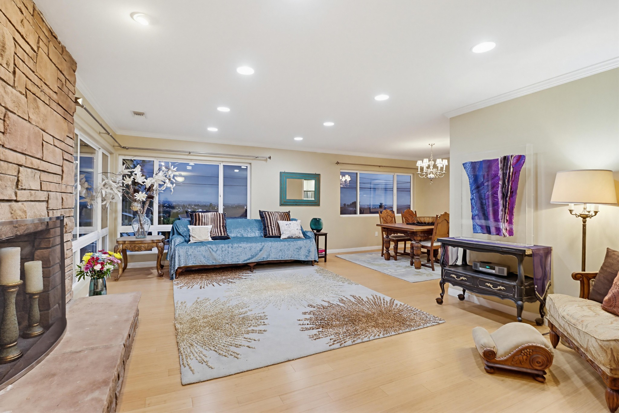 Virtual tour photo 16 of 75 for 2414 Kathleen Pl