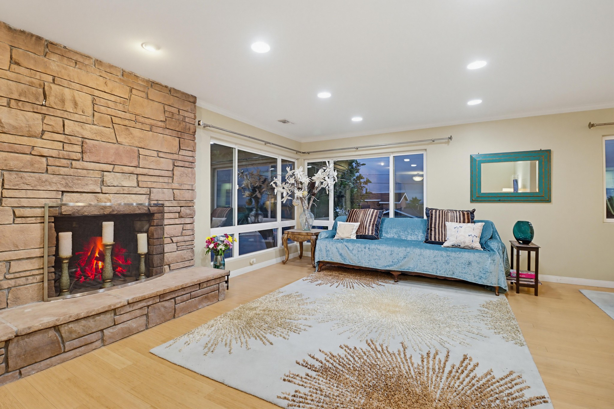Virtual tour photo 17 of 75 for 2414 Kathleen Pl