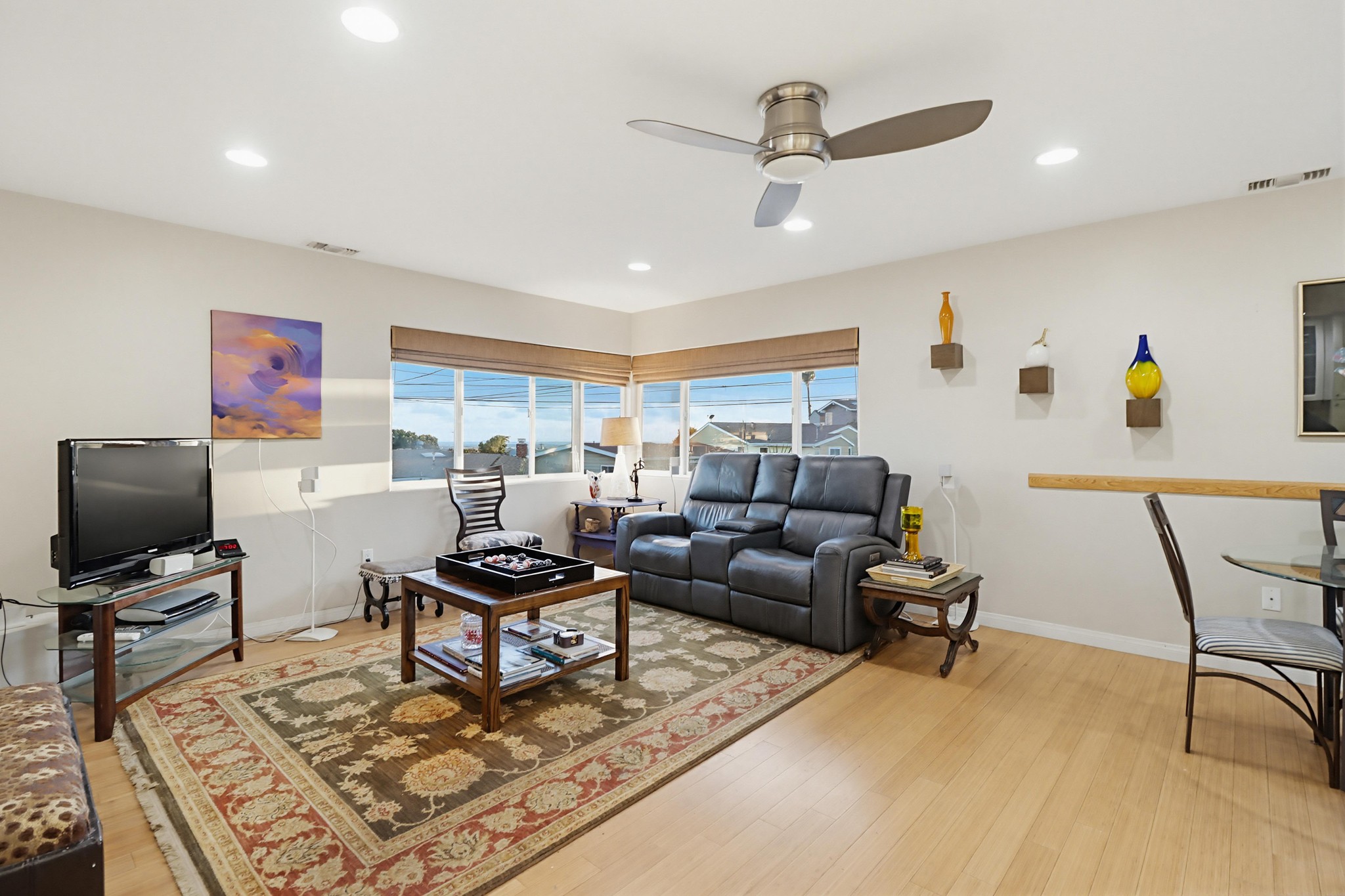 Virtual tour photo 32 of 75 for 2414 Kathleen Pl