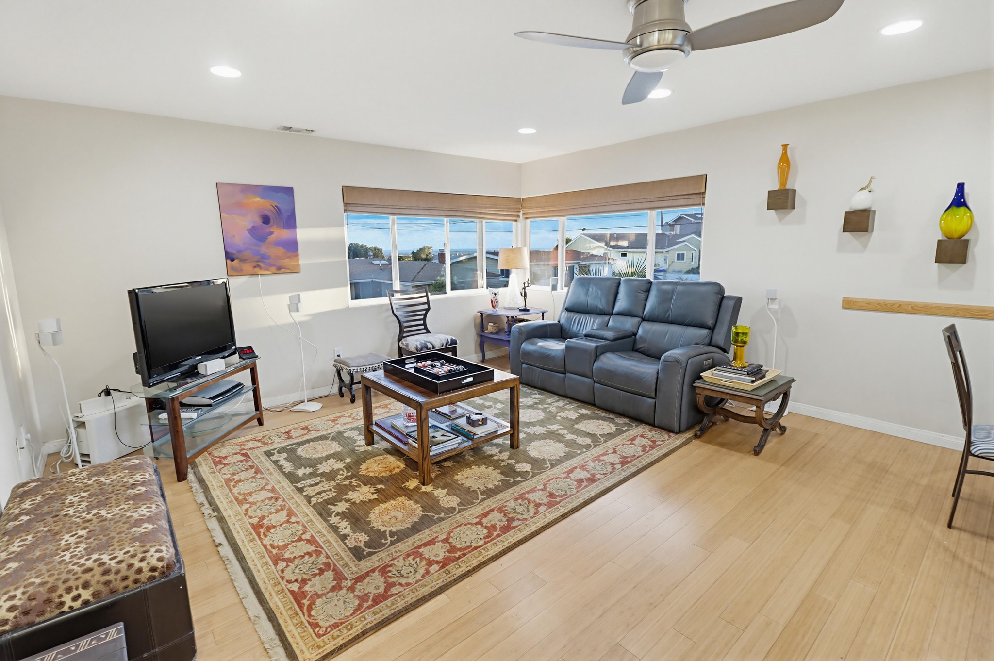 Virtual tour photo 33 of 75 for 2414 Kathleen Pl