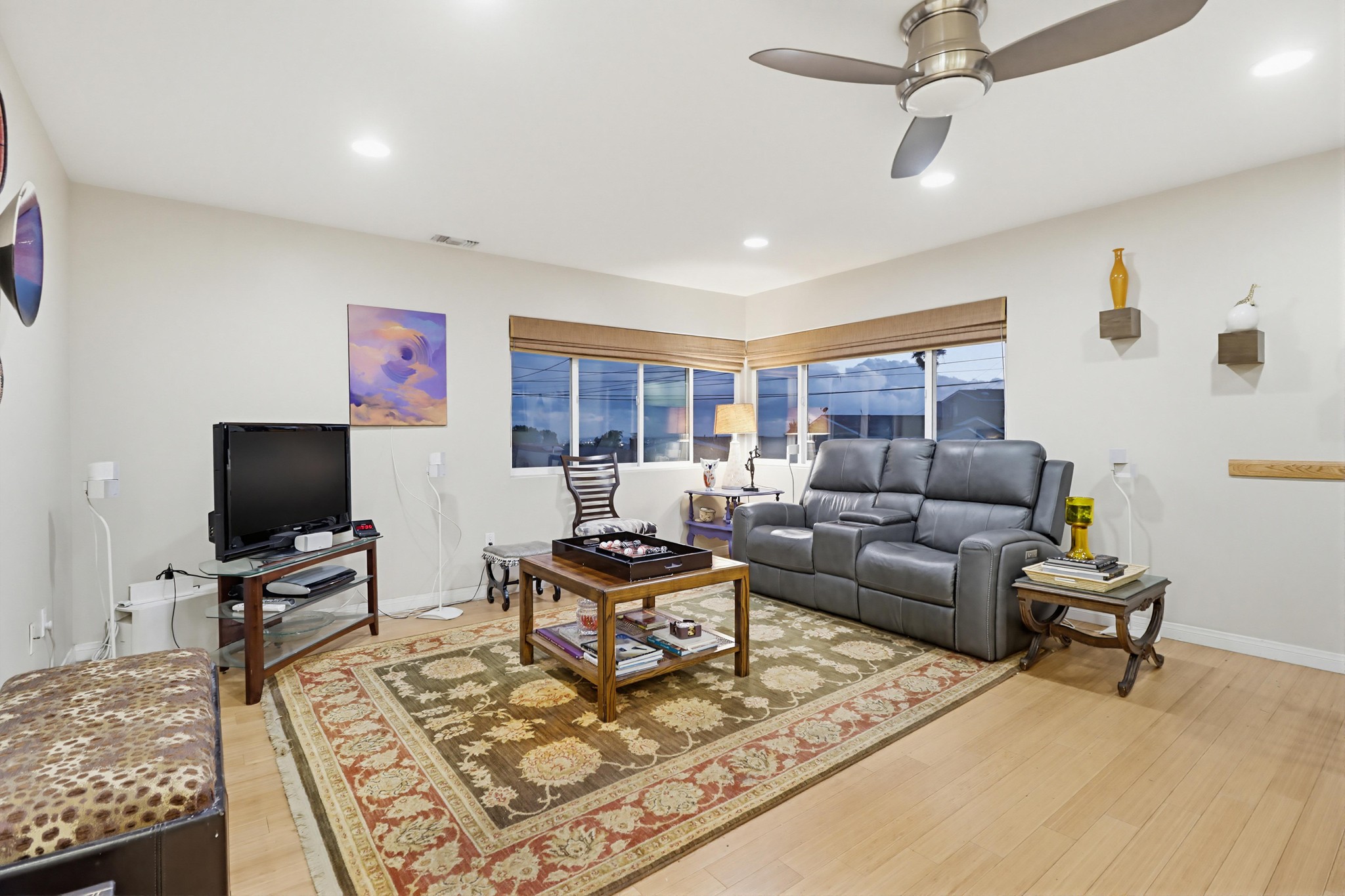 Virtual tour photo 34 of 75 for 2414 Kathleen Pl