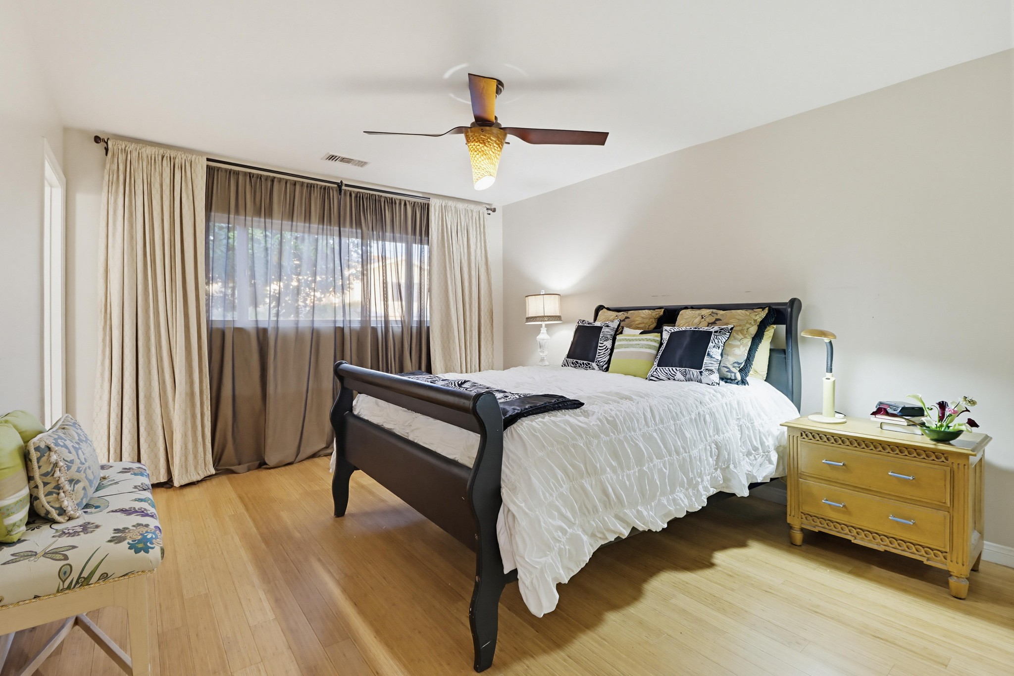 Virtual tour photo 49 of 75 for 2414 Kathleen Pl