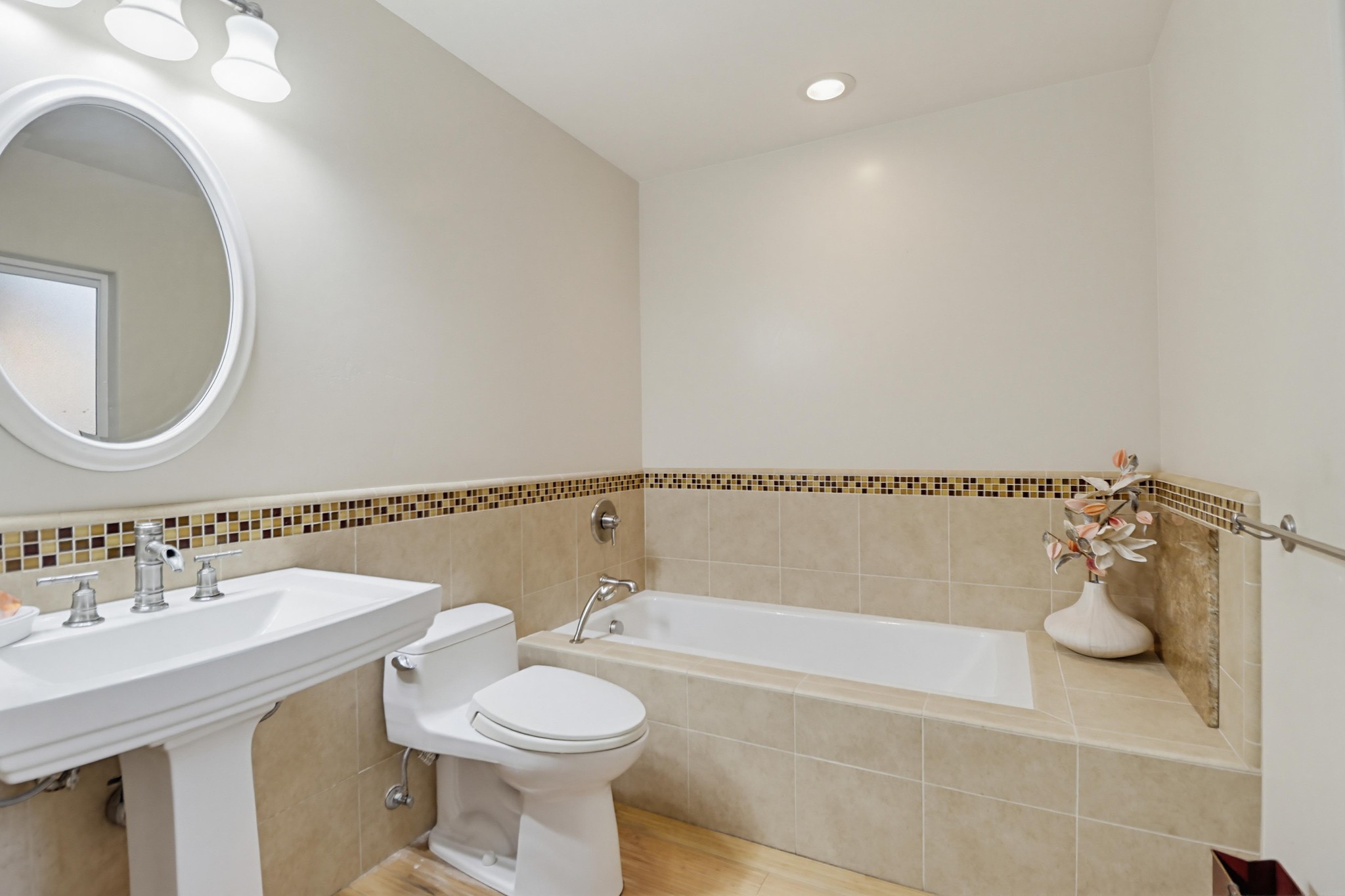 Virtual tour photo 55 of 75 for 2414 Kathleen Pl