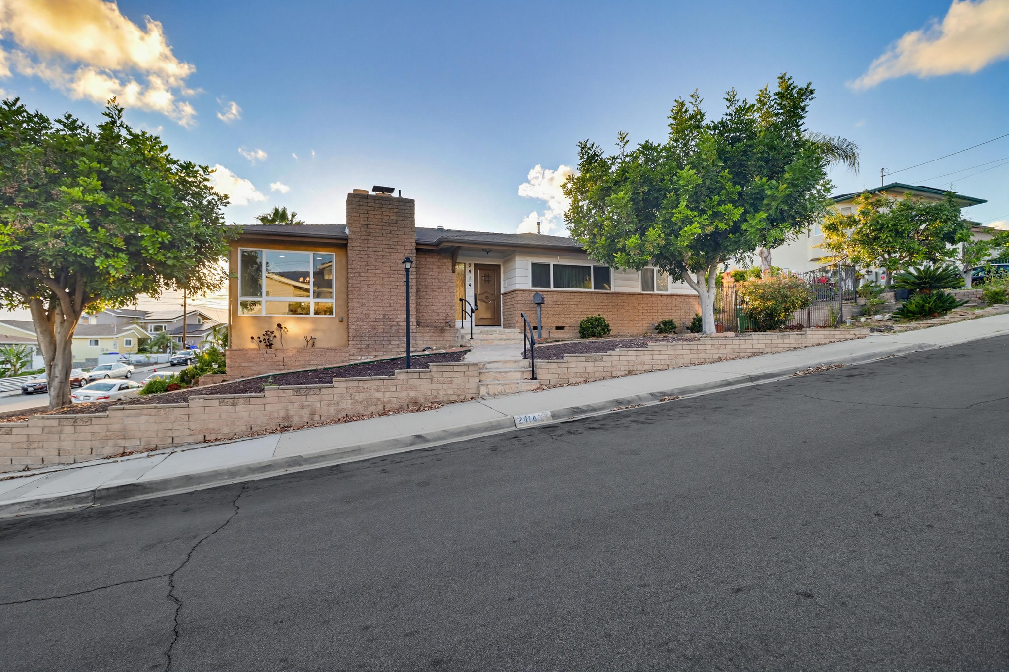 Virtual tour photo 61 of 75 for 2414 Kathleen Pl