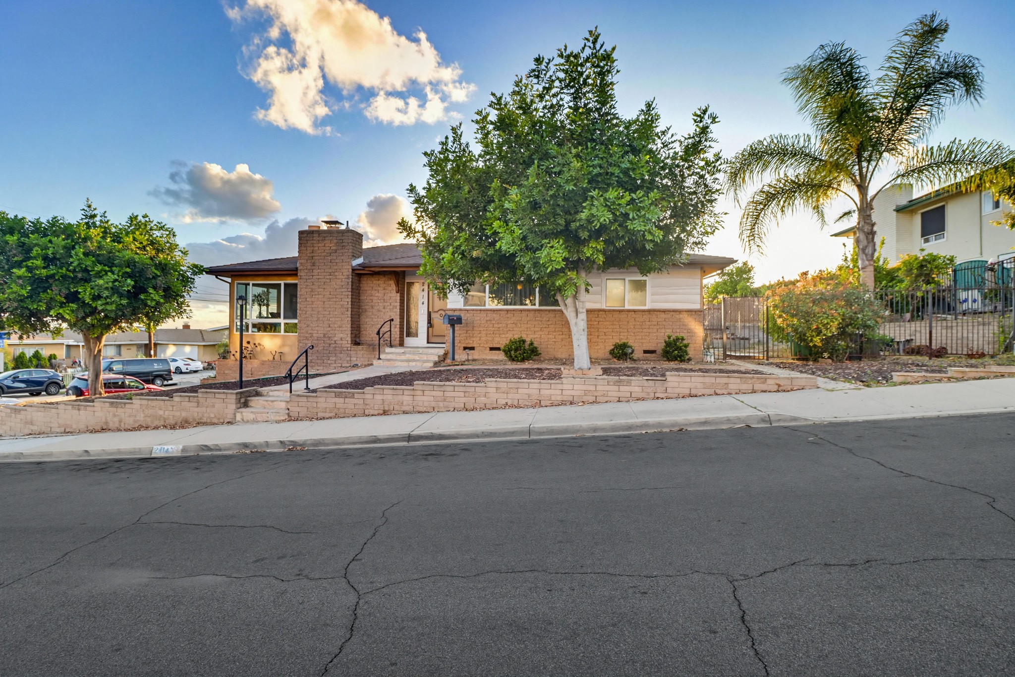Virtual tour photo 62 of 75 for 2414 Kathleen Pl