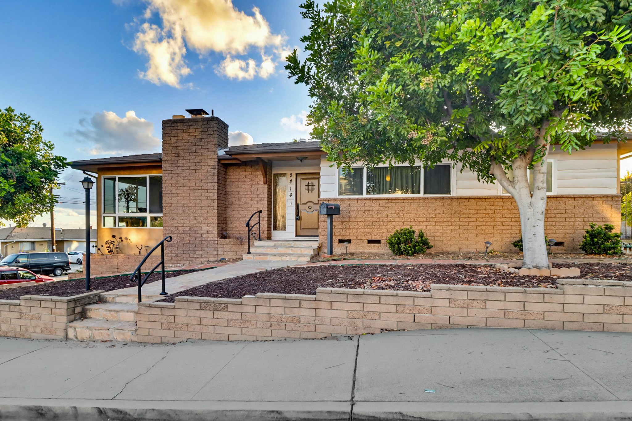 Virtual tour photo 63 of 75 for 2414 Kathleen Pl