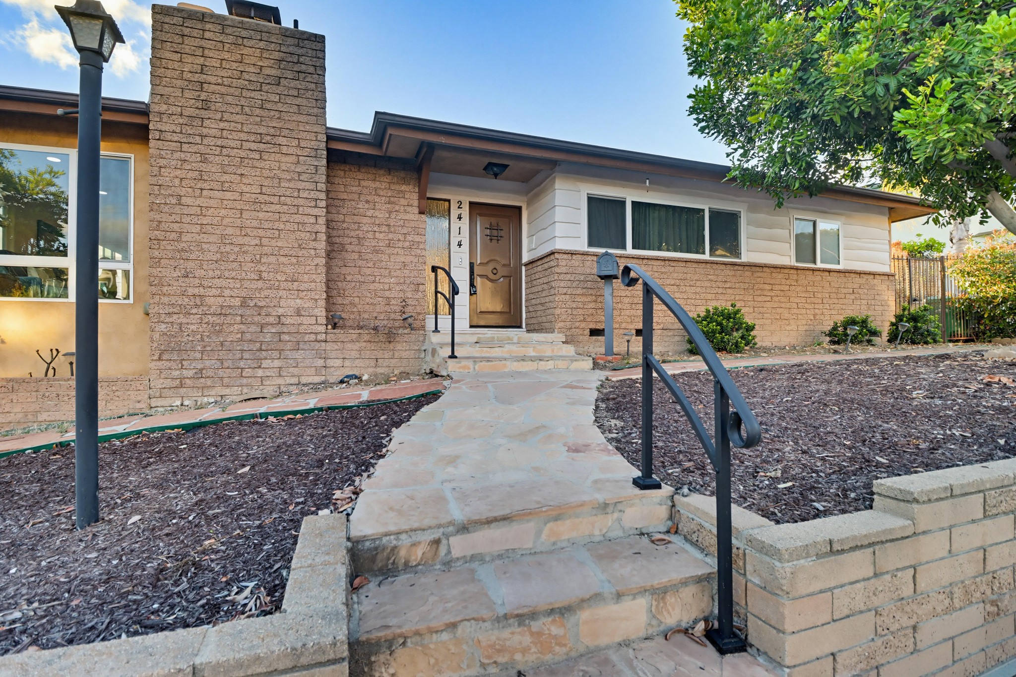 Virtual tour photo 64 of 75 for 2414 Kathleen Pl