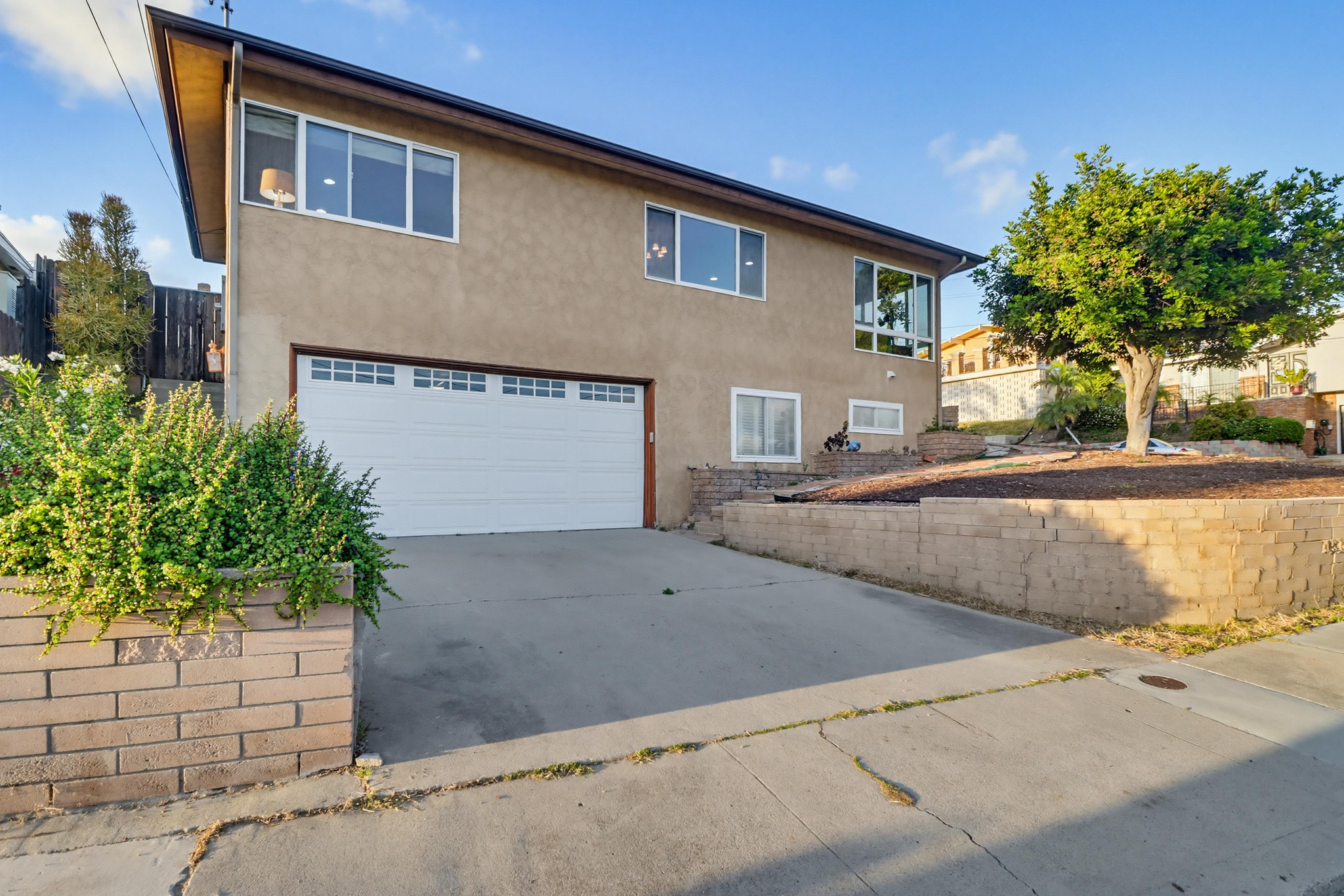 Virtual tour photo 66 of 75 for 2414 Kathleen Pl