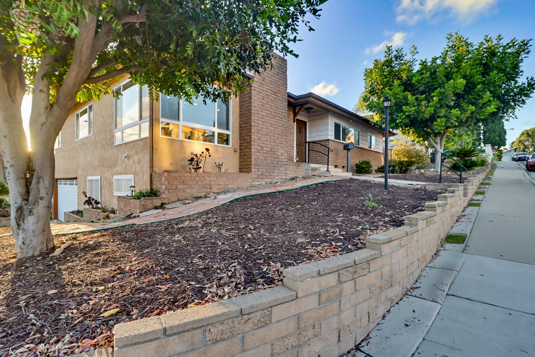 Virtual tour photo 67 of 75 for 2414 Kathleen Pl