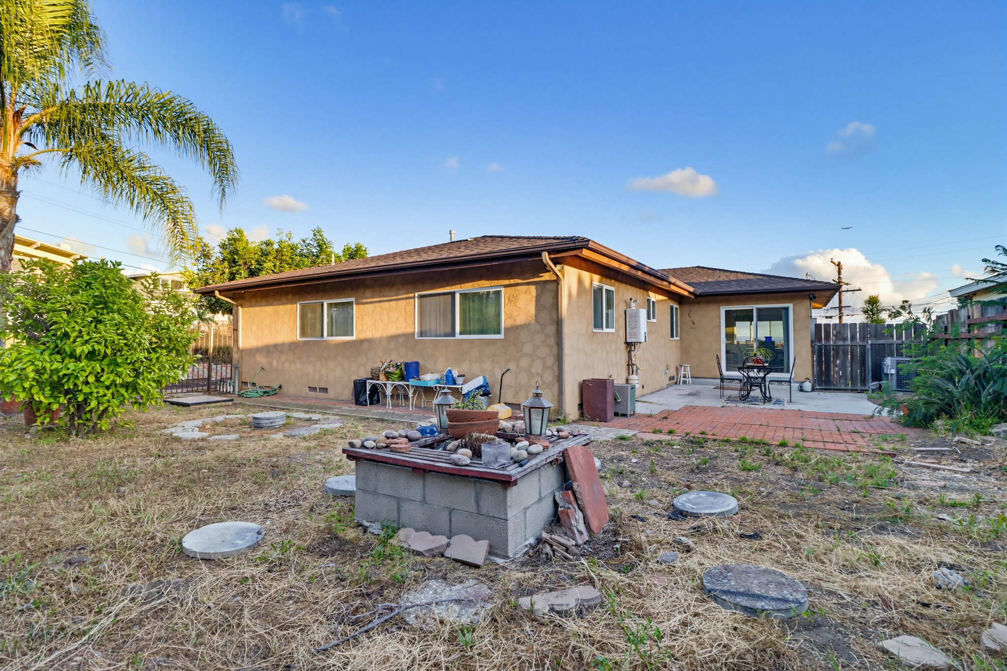Virtual tour photo 72 of 75 for 2414 Kathleen Pl