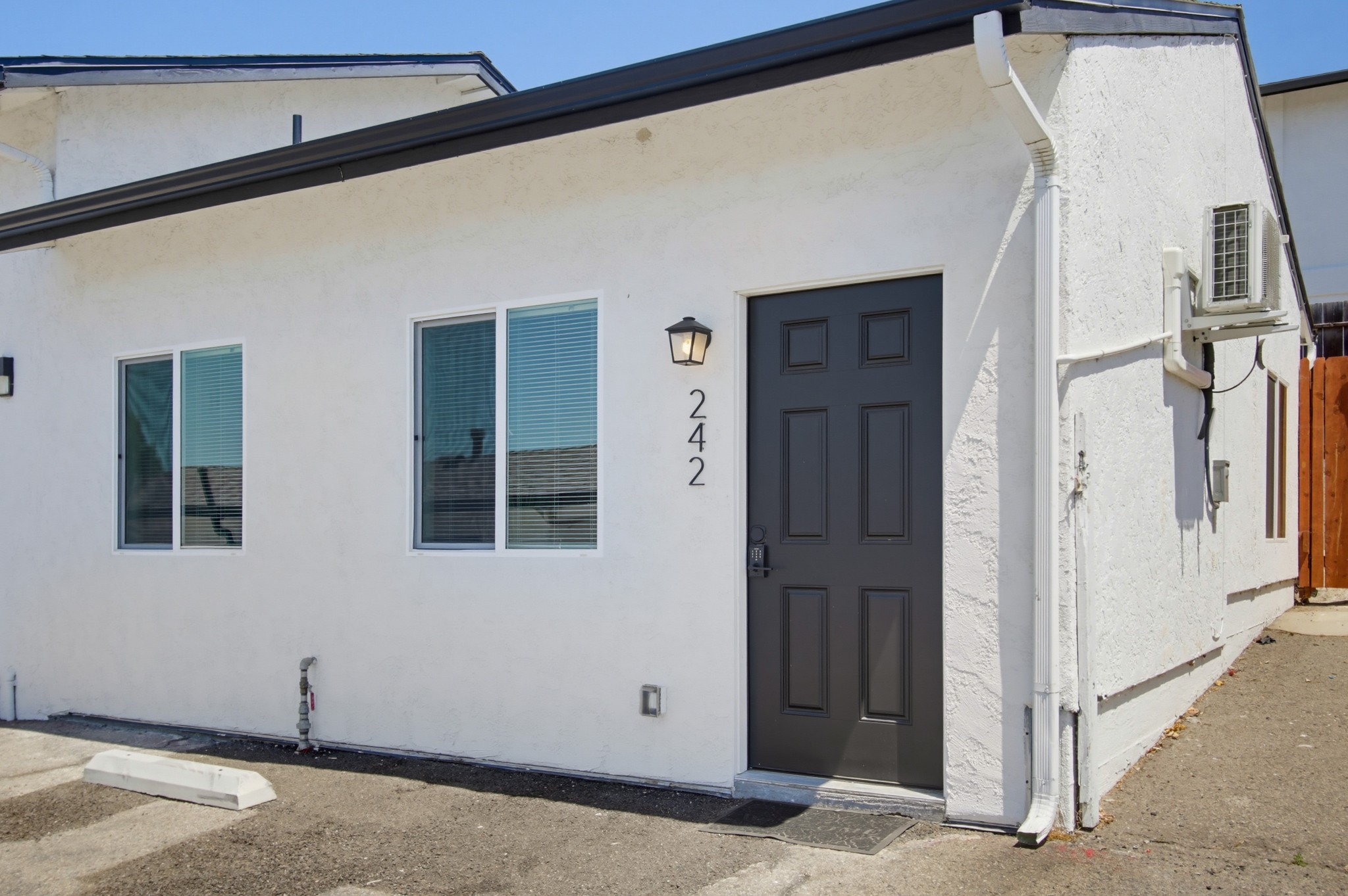 Virtual tour photo 3 of 31 for 242 E California Ave