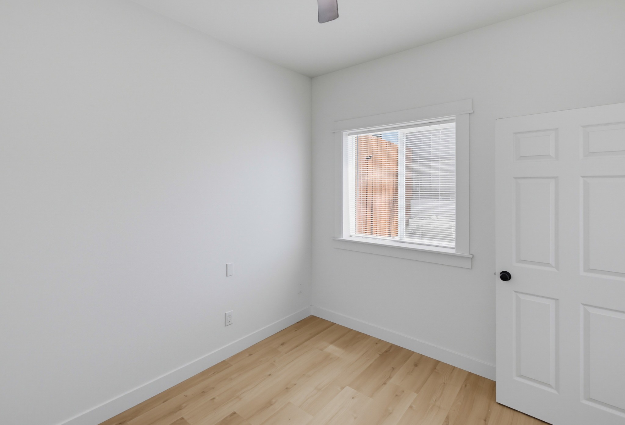 Virtual tour photo 19 of 31 for 242 E California Ave