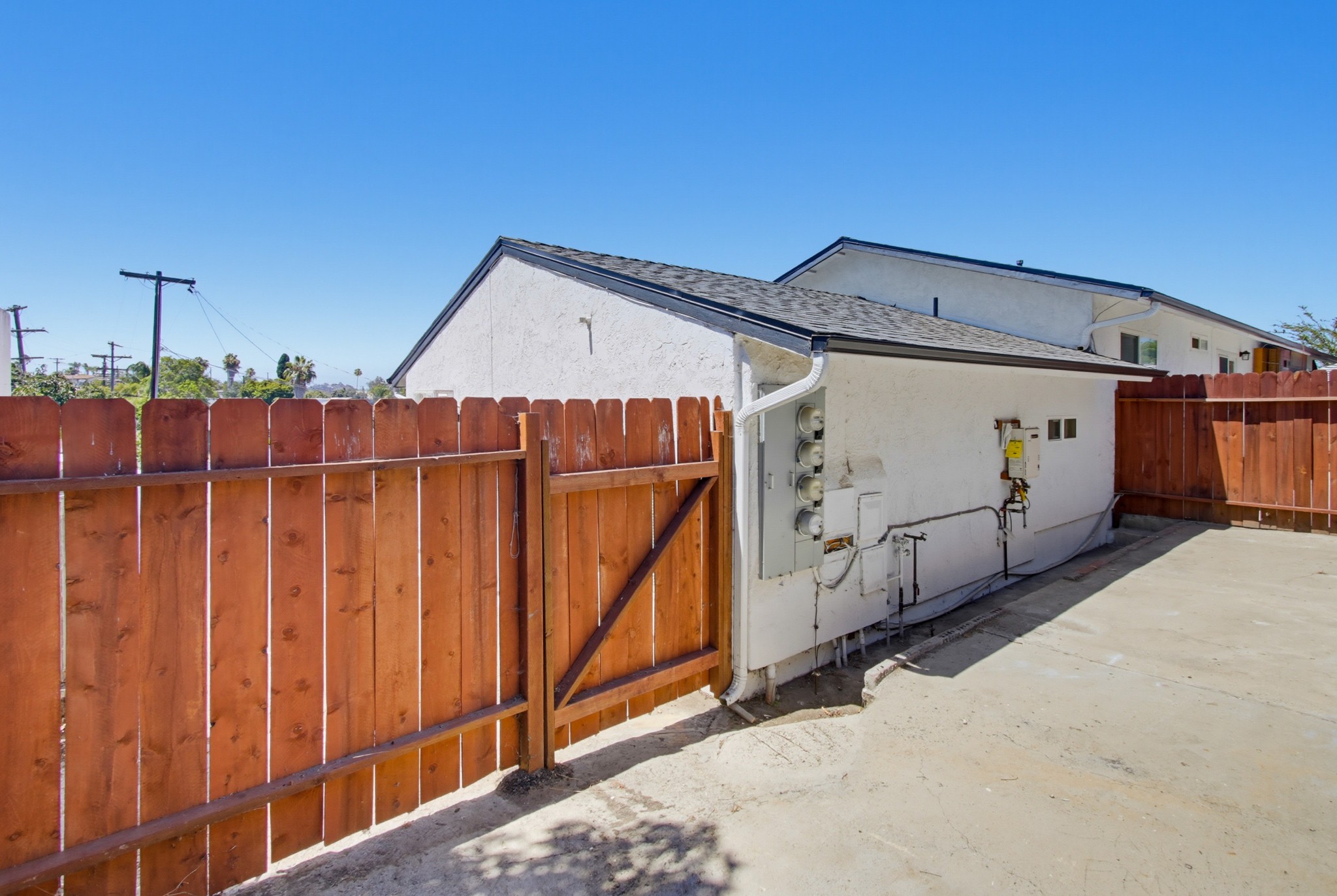 Virtual tour photo 26 of 31 for 242 E California Ave