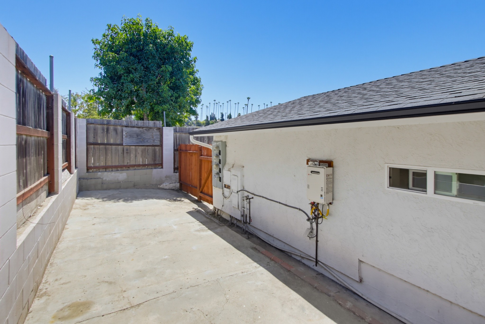 Virtual tour photo 30 of 31 for 242 E California Ave