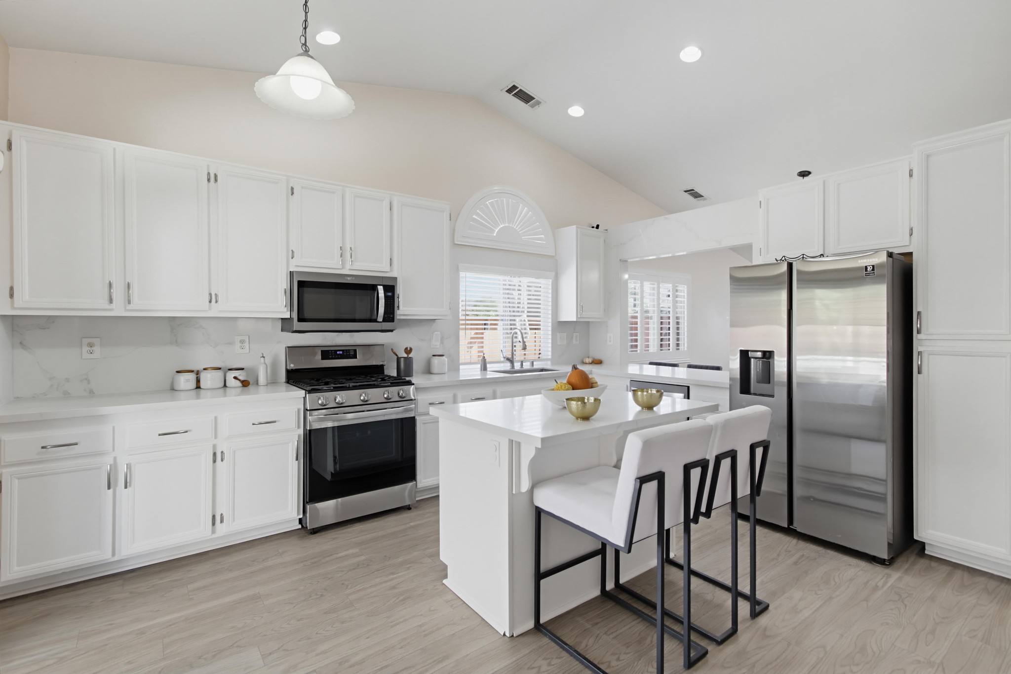 Virtual tour photo 7 of 11 for 2420 Linda Ct