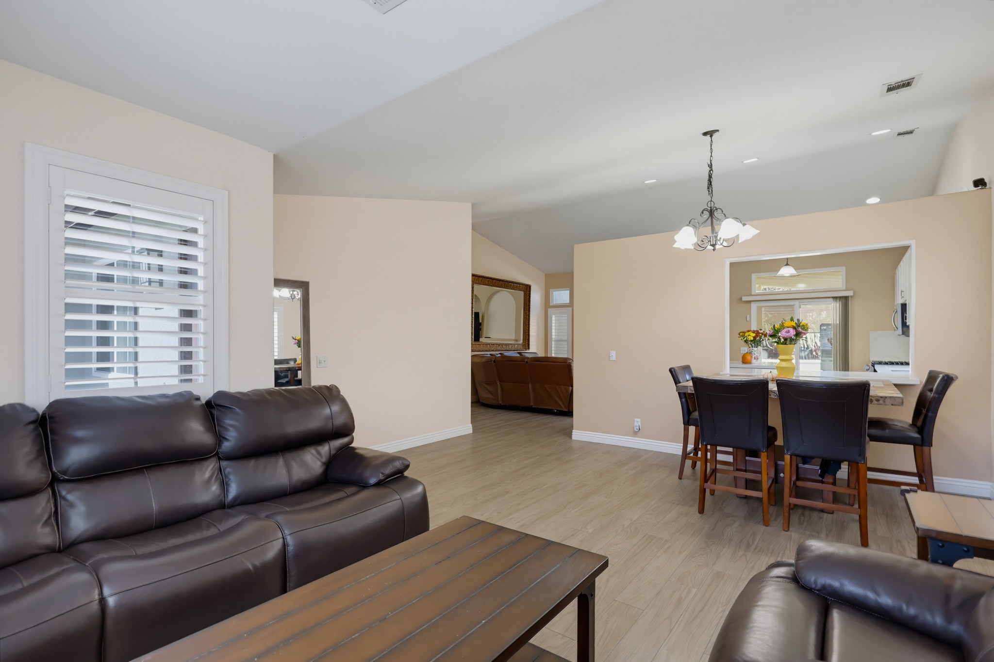 Virtual tour photo 13 of 62 for 2420 Linda Ct