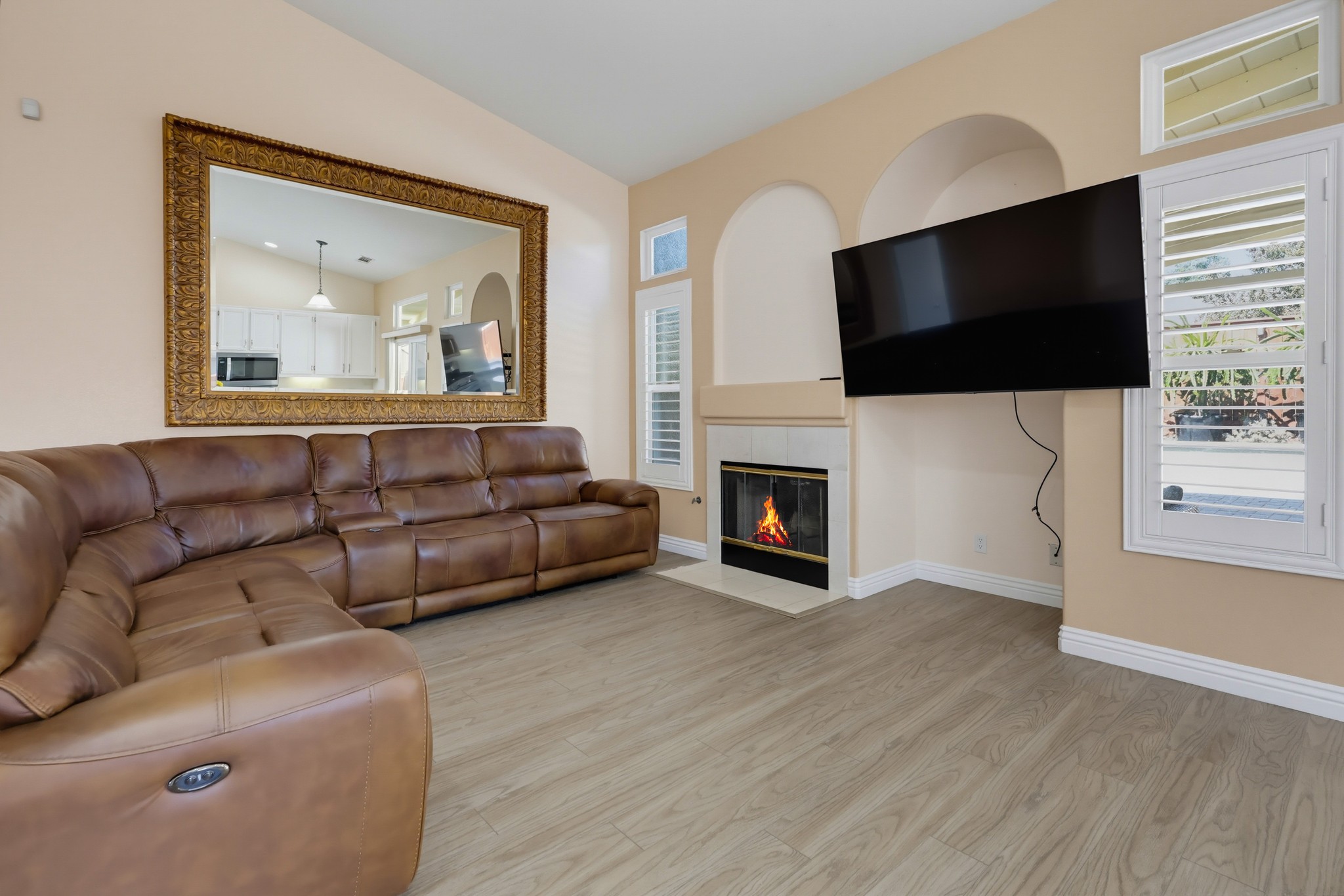 Virtual tour photo 15 of 62 for 2420 Linda Ct