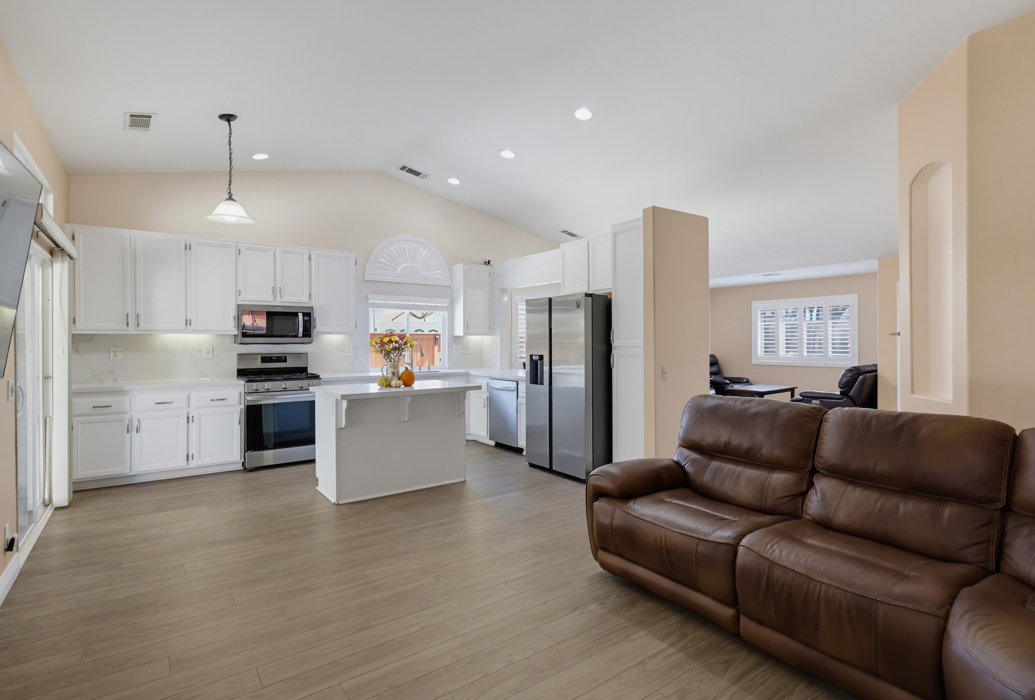 Virtual tour photo 17 of 62 for 2420 Linda Ct