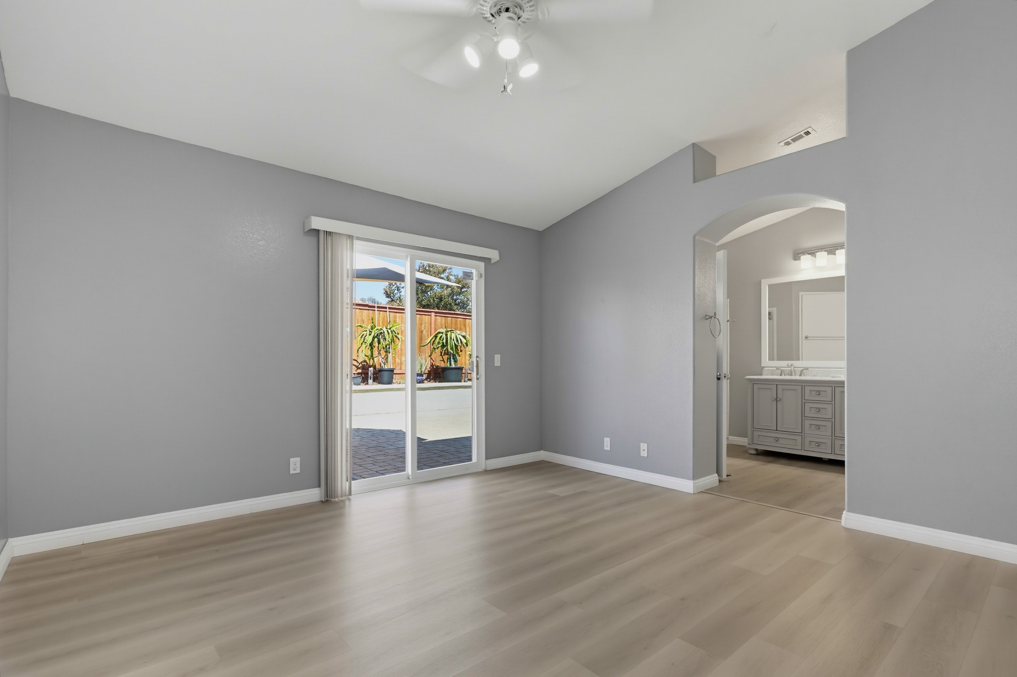 Virtual tour photo 30 of 62 for 2420 Linda Ct