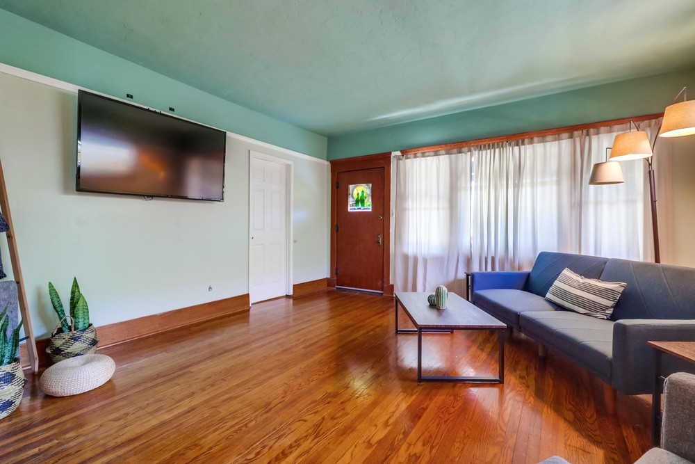 Virtual tour photo 12 of 33 for 2422 J St