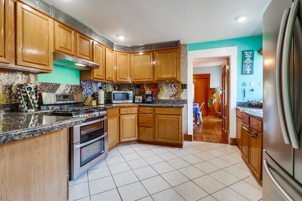 Virtual tour photo 17 of 33 for 2422 J St