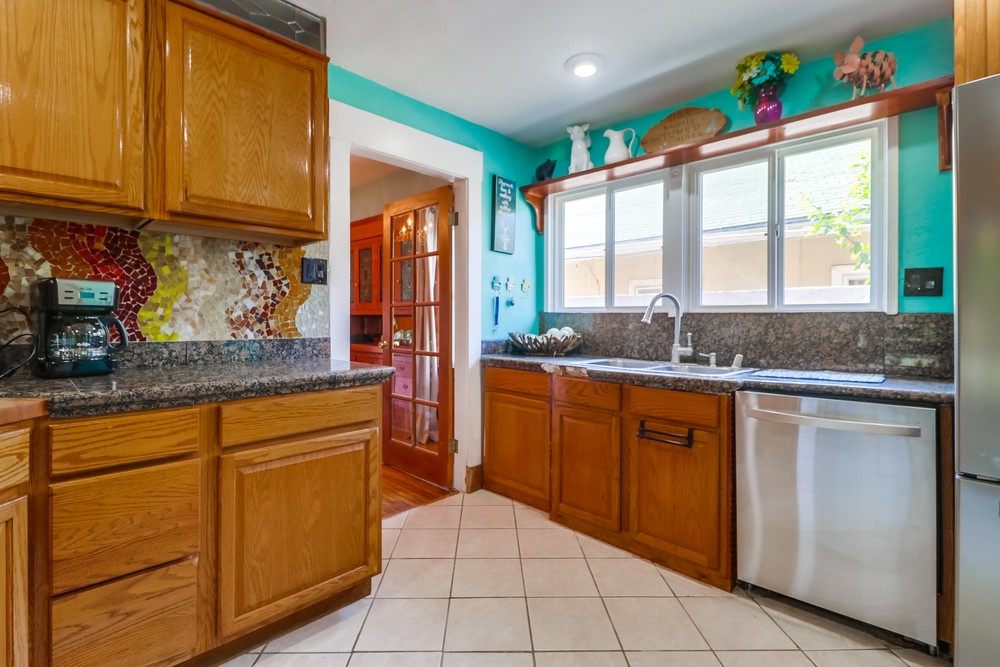 Virtual tour photo 18 of 33 for 2422 J St