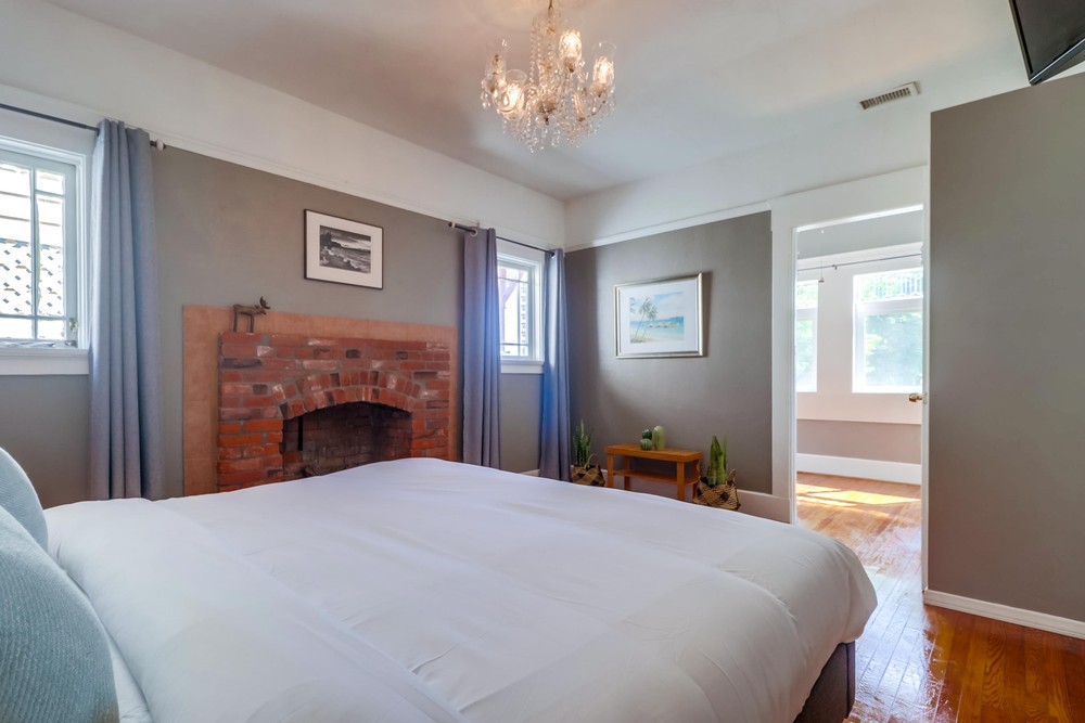 Virtual tour photo 25 of 33 for 2422 J St