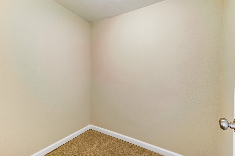 Virtual tour photo 33 of 47 for 2422 W Jewett St