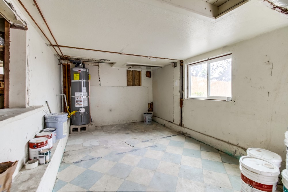 Virtual tour photo 38 of 47 for 2422 W Jewett St