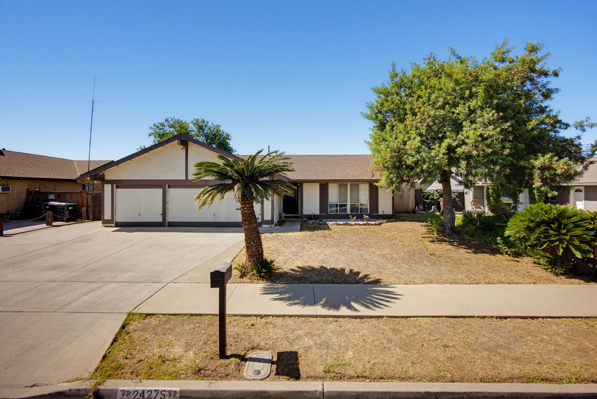 Virtual tour photo 1 of 46 for 24275 Tierra de Oro St