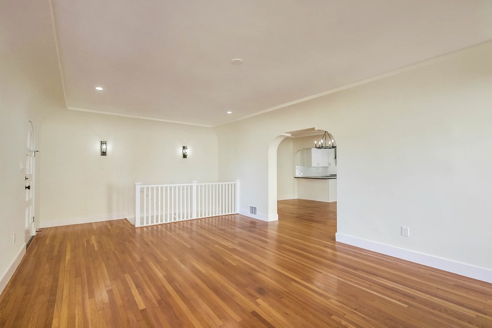 Virtual tour photo 9 of 58 for 2428 33rd St