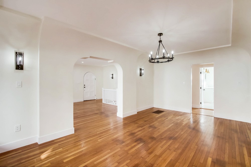 Virtual tour photo 10 of 58 for 2428 33rd St