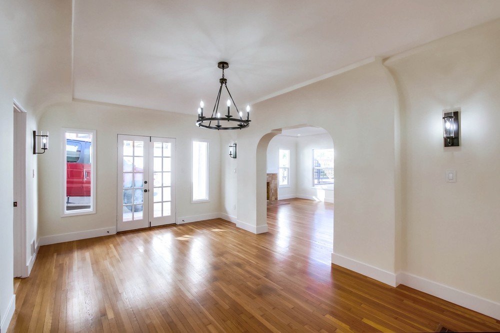 Virtual tour photo 12 of 58 for 2428 33rd St