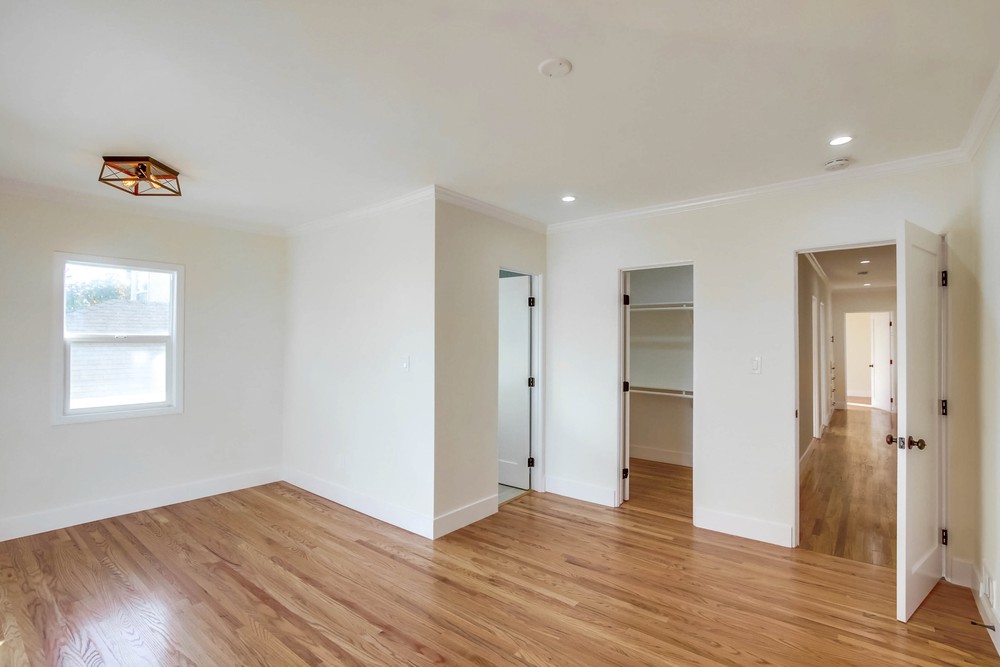 Virtual tour photo 27 of 58 for 2428 33rd St