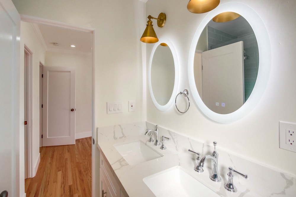Virtual tour photo 30 of 58 for 2428 33rd St