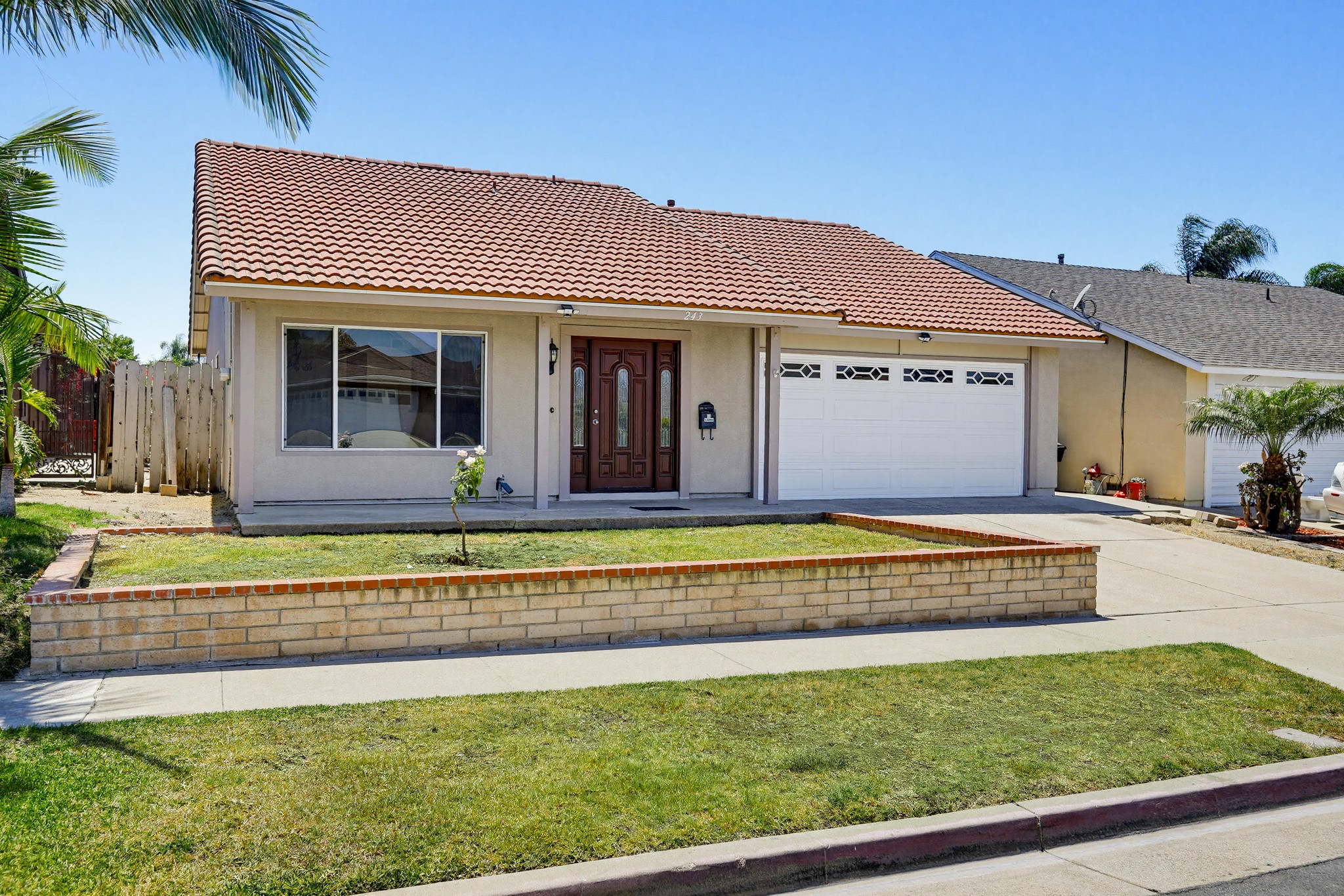 Virtual tour photo 3 of 54 for 243 N Pageant St