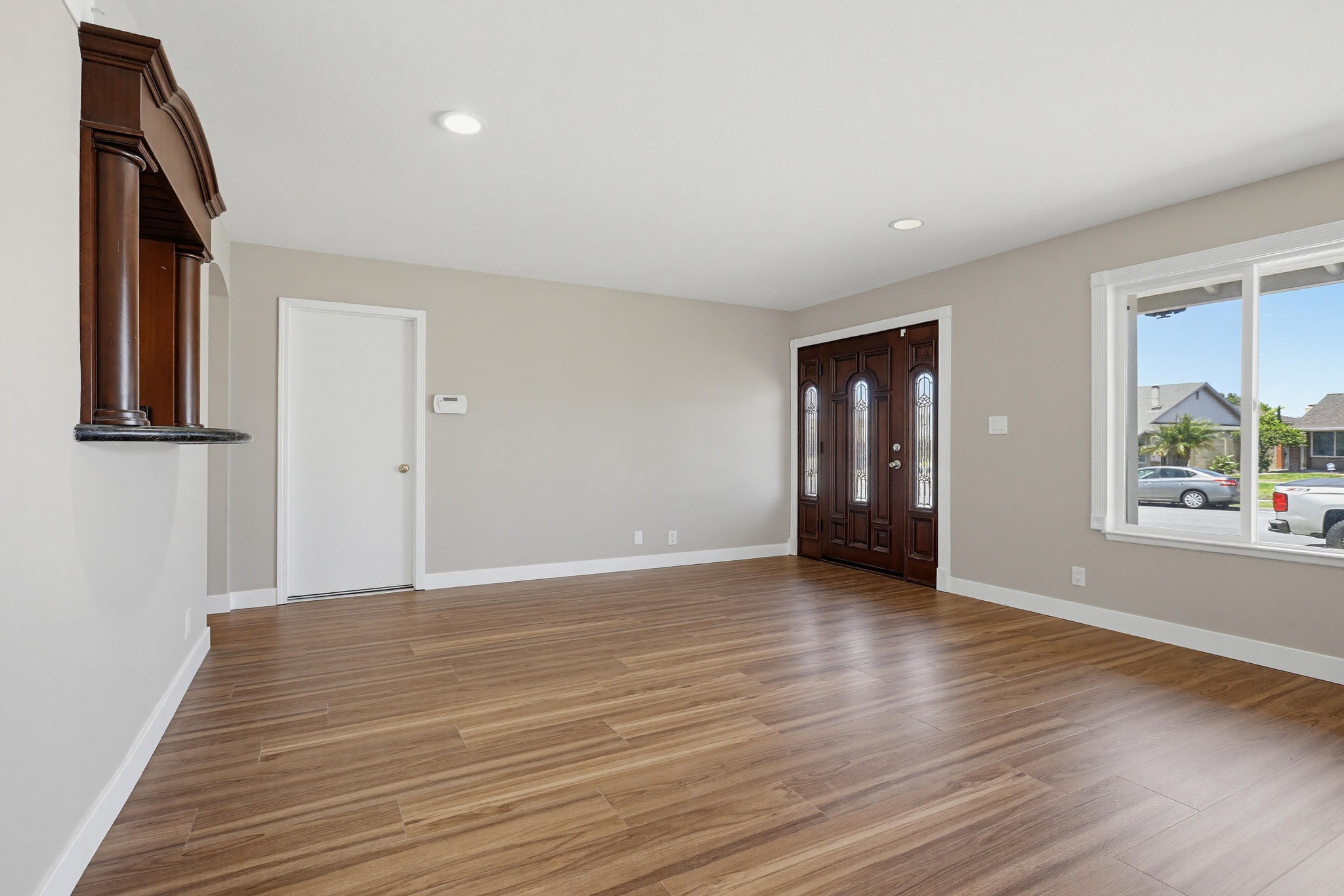Virtual tour photo 10 of 54 for 243 N Pageant St
