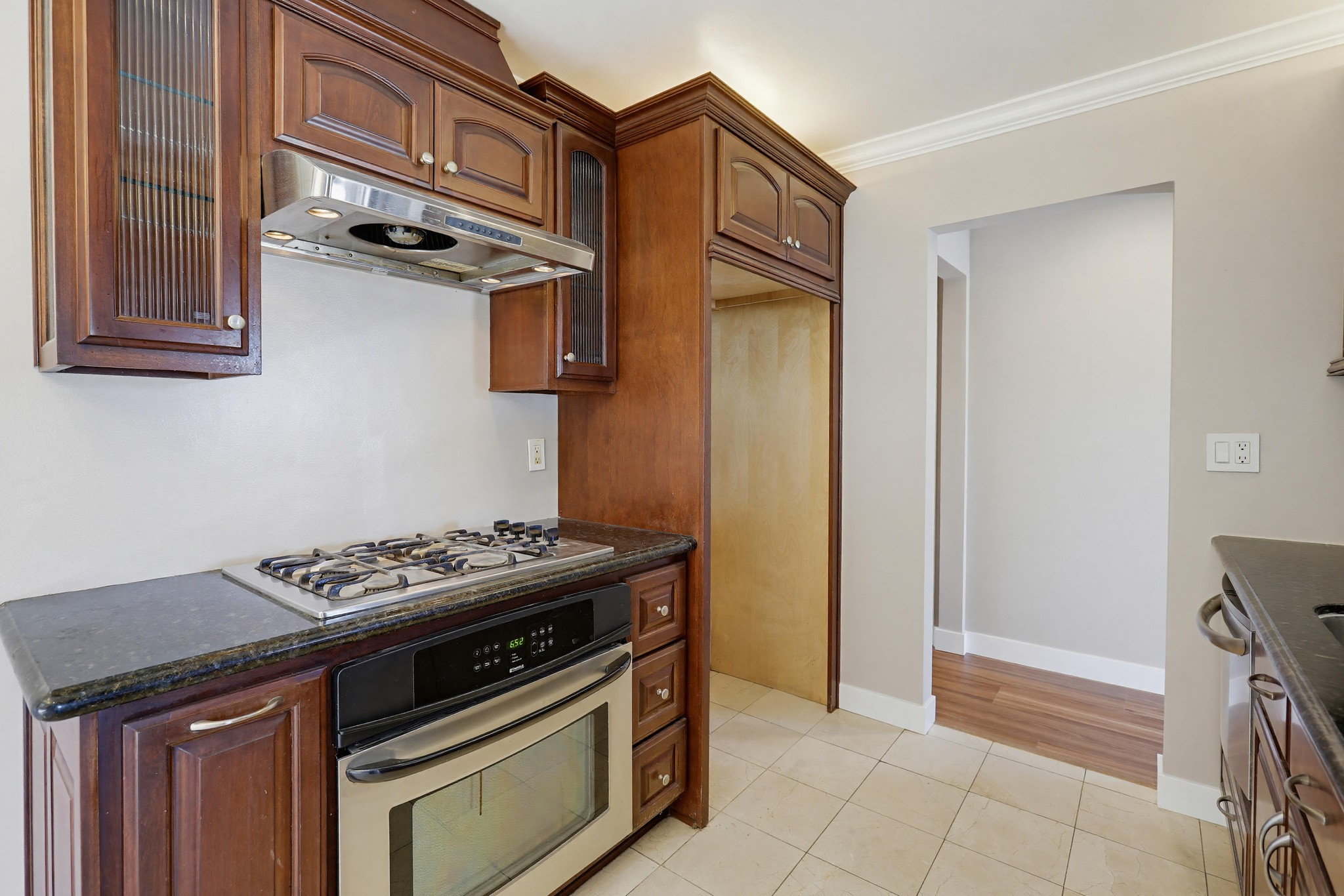 Virtual tour photo 18 of 54 for 243 N Pageant St