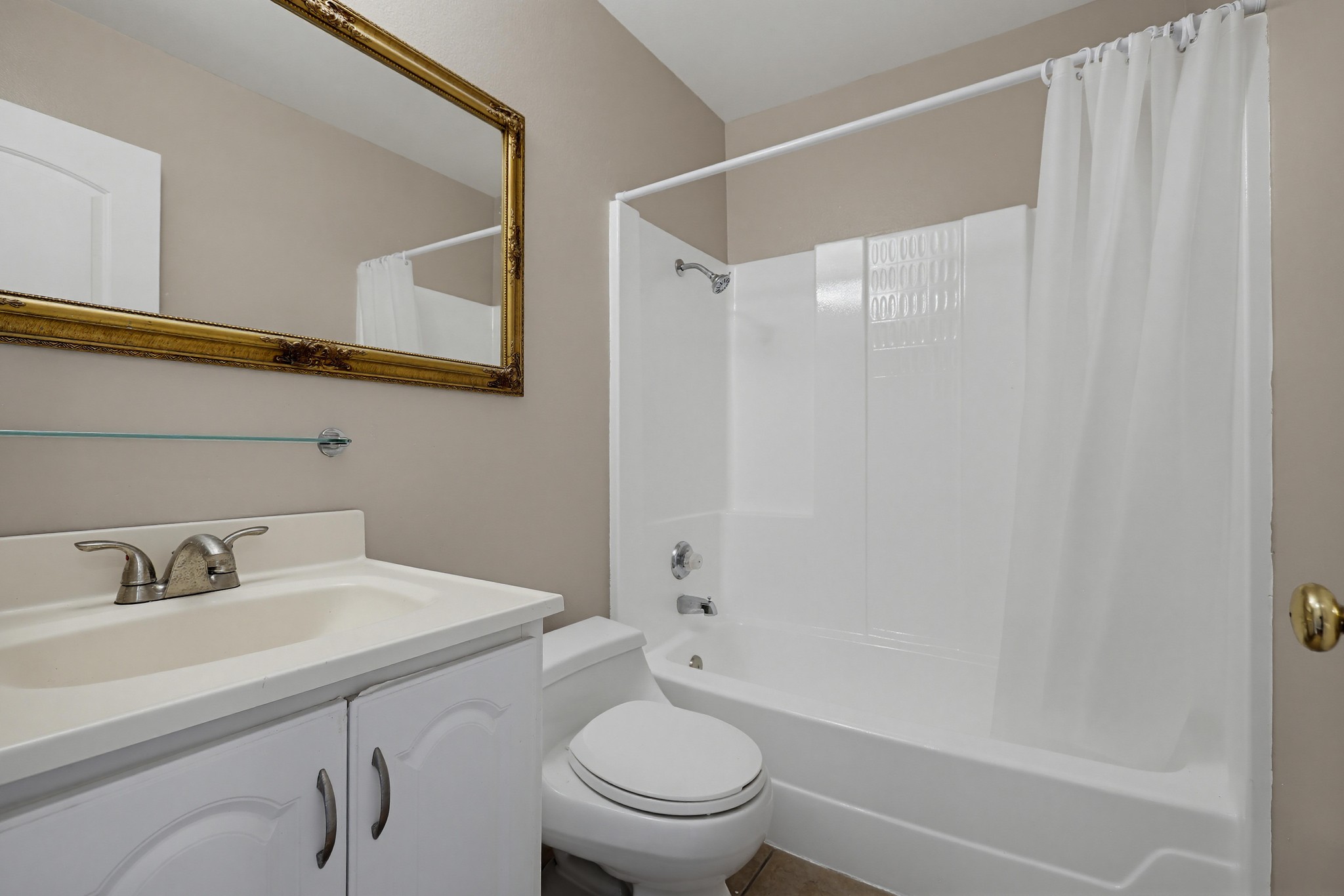Virtual tour photo 22 of 54 for 243 N Pageant St